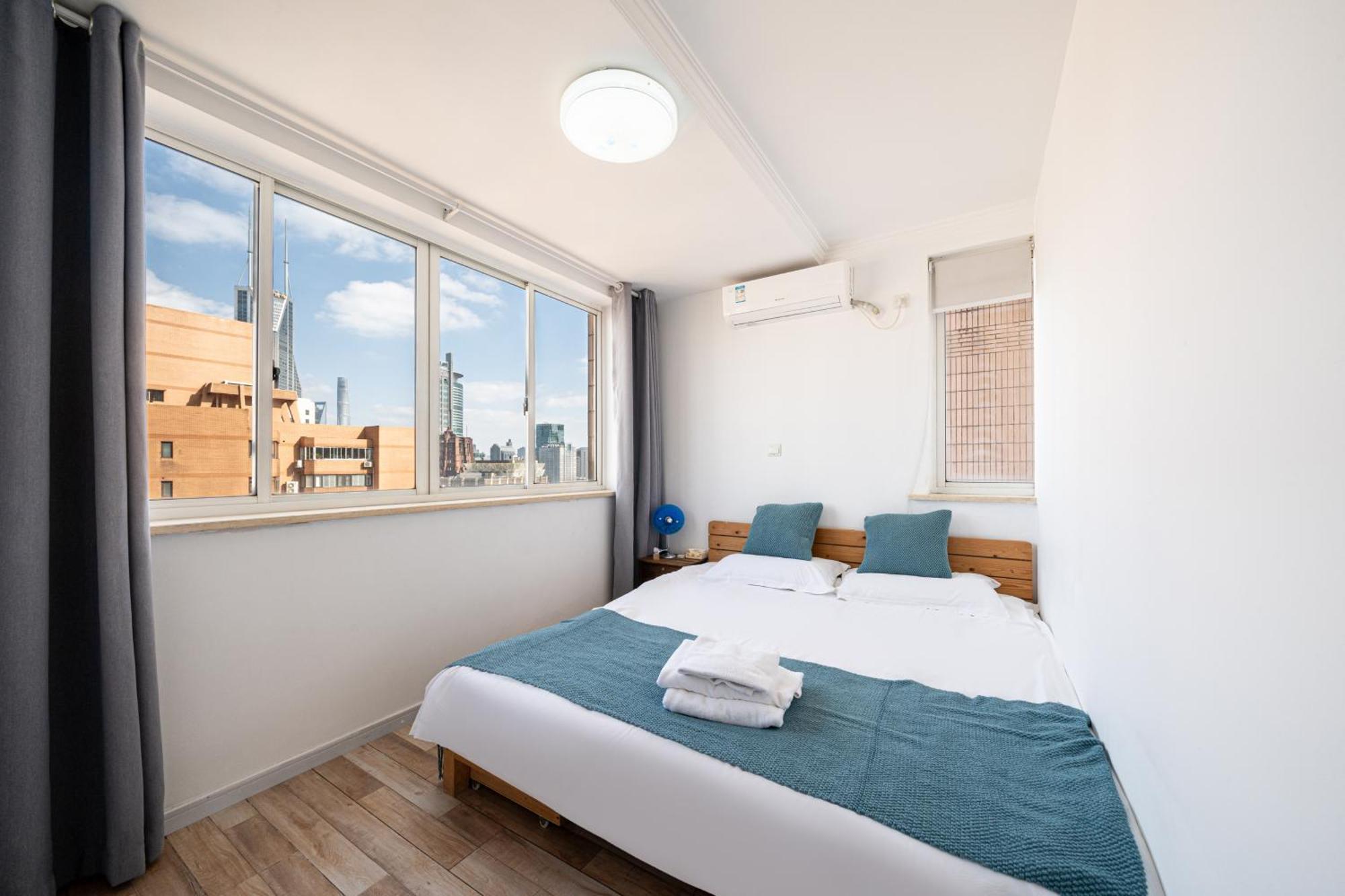 Zhiyuan-3 Bedrooms 1 Bathroom,near People's Square Apartamento Xangai